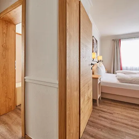 Huettl Relax Apartment *